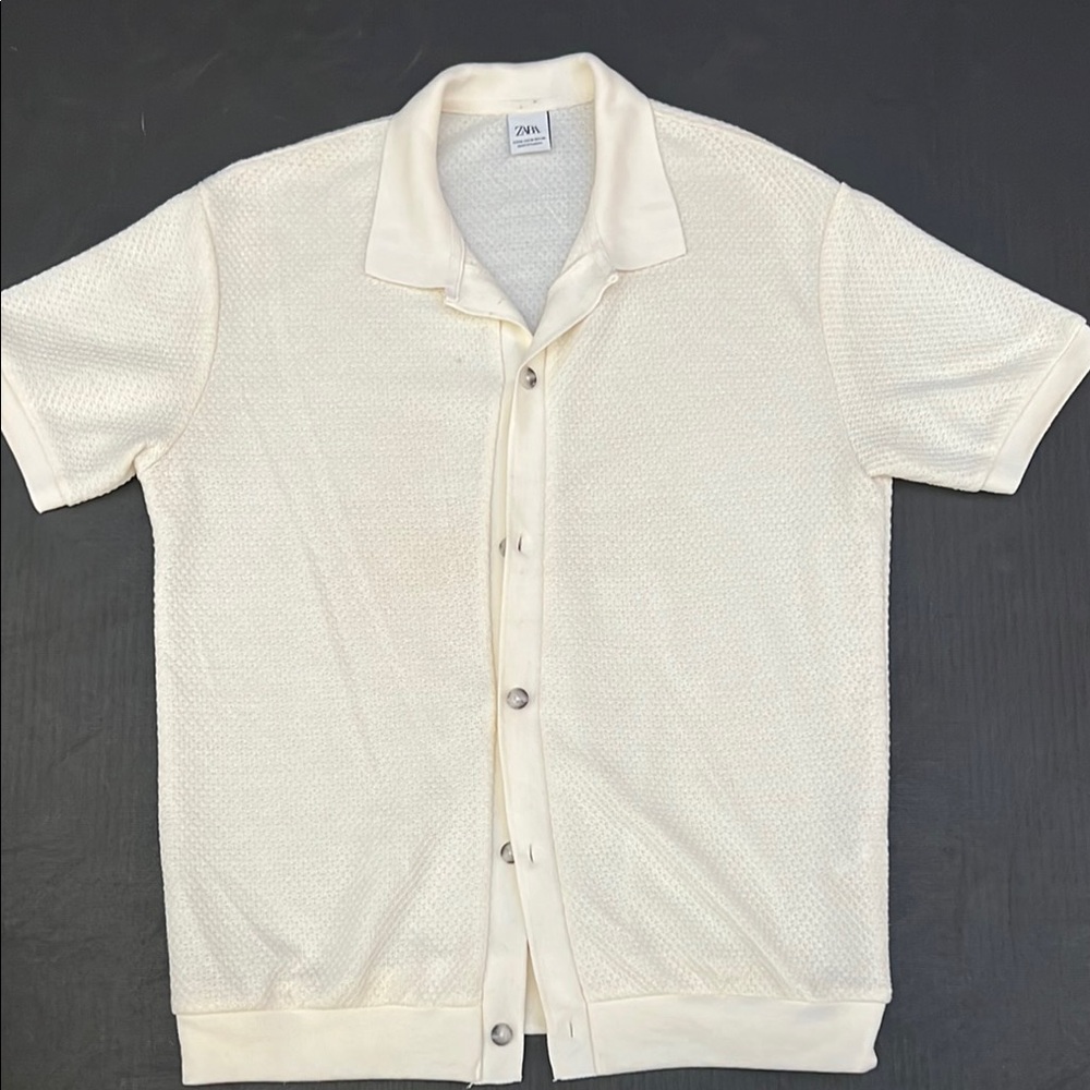 Zara Cream Textured Short Sleeve Shirt